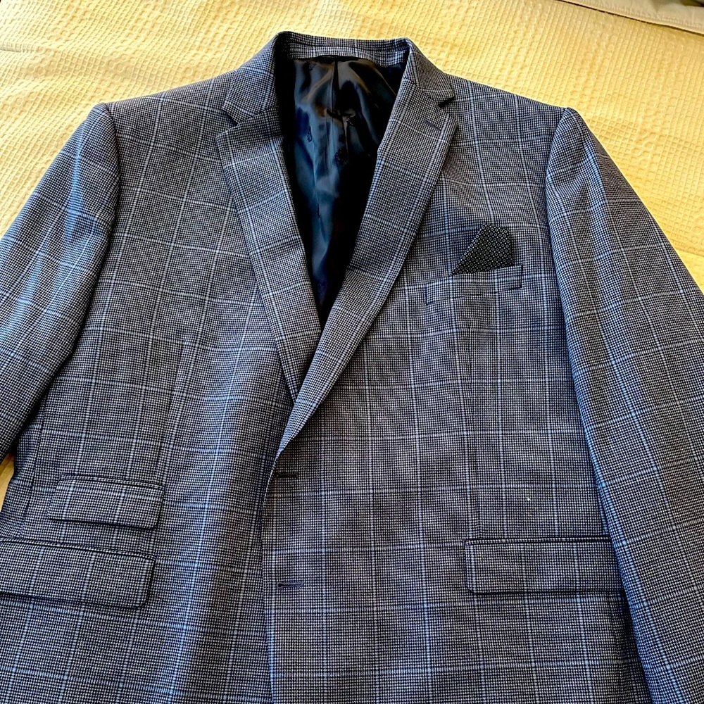 Men’s Ralph Lauren sports jacket, like new, blue checkered pattern